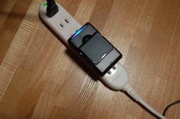 battery04 ht 03a予備バッテリーの充電器購入しました