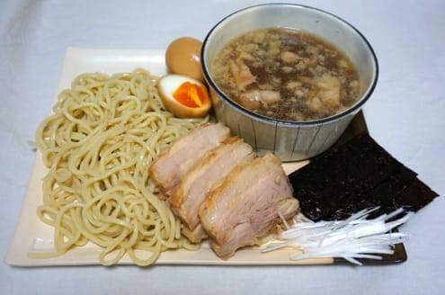 豚骨と鶏ガラと魚介系のスープの濃厚つけ麺