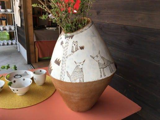 有田焼　動物のイラストの陶器