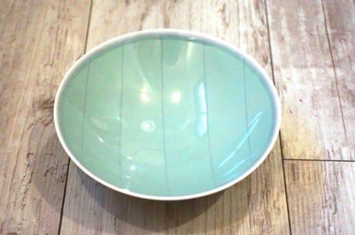 白山陶器の平茶碗　グリーン