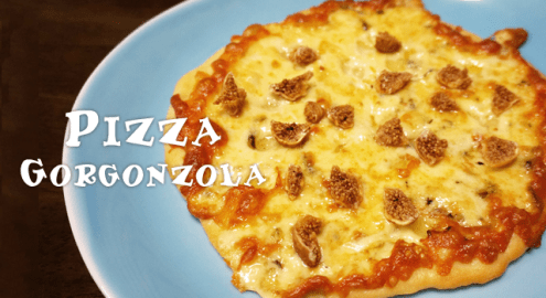 定番のピザの次は、ゴルゴンゾーラとハチミツのピザの作り方